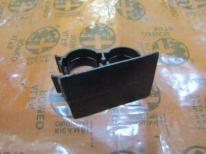 60807487 MOLLETTA FISSAGGIO TUBI CONDIZIONATORE ALFA 147 155 164 GT NUOVO ORIGINALE