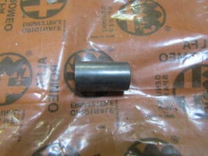 60595622 DISTANZIALE SUPPORTO TENDICINGHIA  ALFA 155 164 NUOVO ORIGINALE
