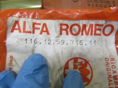 116125931611 MOSTRINA LUNOTTO PARABREZZA ALFETTA NUOVO ORIGINALE - immagine 3