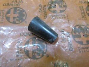 10548594700000 DISTANZIALE SEDILE ALFA 1750 NUOVO ORIGINALE