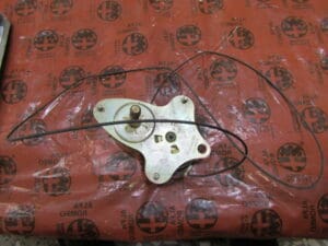 807215 ALZAVETRO ANT DX ALFETTA NUOVO ORIGINALE