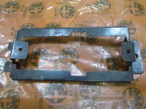 11655596607800 MOSTRINA SUPPORTO ALFETTA GIULIETTA NUOVO ORIGINALE