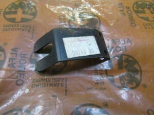 1165550141007 SUPPORTO ALFETTA GIULIETTA NUOVO ORIGINALE