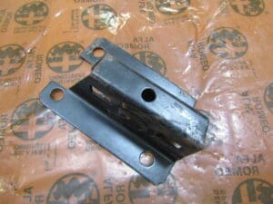 60502121 SUPPORTO DX PAVIMENTO ALFA 33 NUOVO ORIGINALE