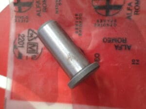 60502921 PERNO PULEGGIA DISTRIBUZIONE ALFA 33 145 146 NUOVO ORIGINALE