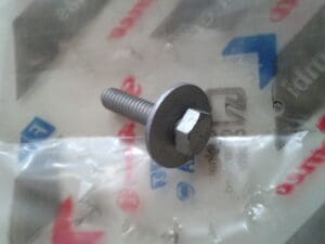 60654618 VITE CON ROSETTA SOSPENSIONE POST. ALFA 145 146 147 156 159 NUOVO ORIGINALE