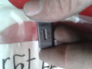 60777917 PIASTRINA TETTUCCIO ALFA 164 NUOVO ORIGINALE