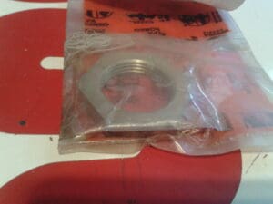 60553470 DADO PULEGGIA POMPA ACQUA ALFA 33 155 164 NUOVO ORIGINALE