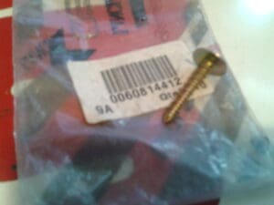 60814412 VITE FISSAGGIO MODANATURA BATTICALCAGNO ALFA 156 NUOVO ORIGINALE