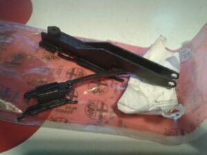 60805271 GUIDA DX TETTUCCIO ALFA 33 NUOVO ORIGINALE