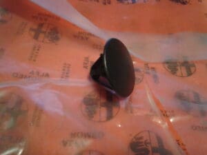 60805906   TAPPO L10X56 RIVESTIMENTI ESTERNI  ALFA 145 146 155 NUOVO ORIGINALE