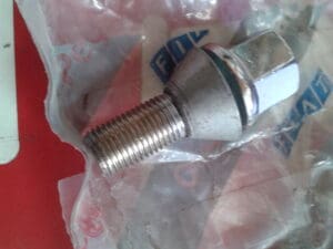 10552222 COLONNETTA BULLONE RUOTE ALFA 147 156 166 NUOVO ORIGINALE