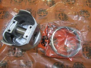 795054 PISTONE ALFASUD ALFA 33 NUOVO ORIGINALE