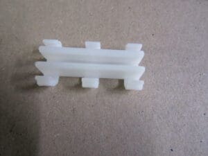 60629882  MOLLETTA FISSAGGIO MODANATURA TETTUCCIO ALFA 166 NUOVO ORIGINALE