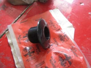 1762073 BOCCOLA SEDILI ANTERIORI ALFA 164 NUOVO ORIGINALE