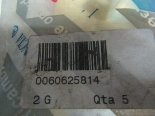 60625814 BOCCOLA TAPPETI ALFA 156 NUOVO ORIGINALE - immagine 3
